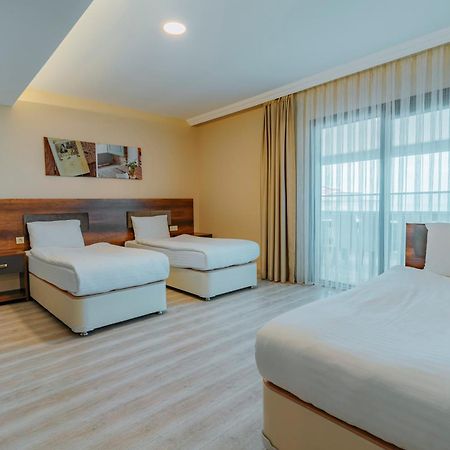 Empula Hotel & Residences ทรับซอน ภายนอก รูปภาพ