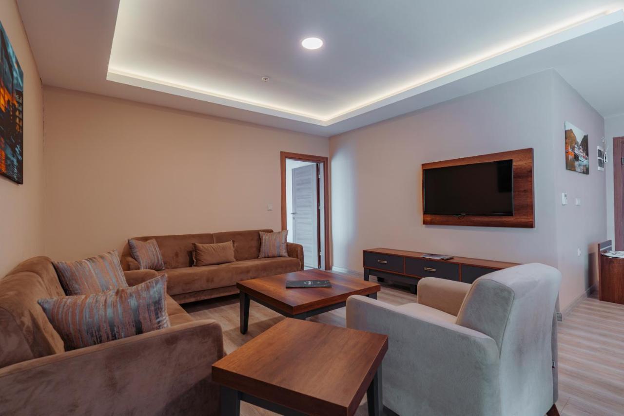 Empula Hotel & Residences ทรับซอน ภายนอก รูปภาพ
