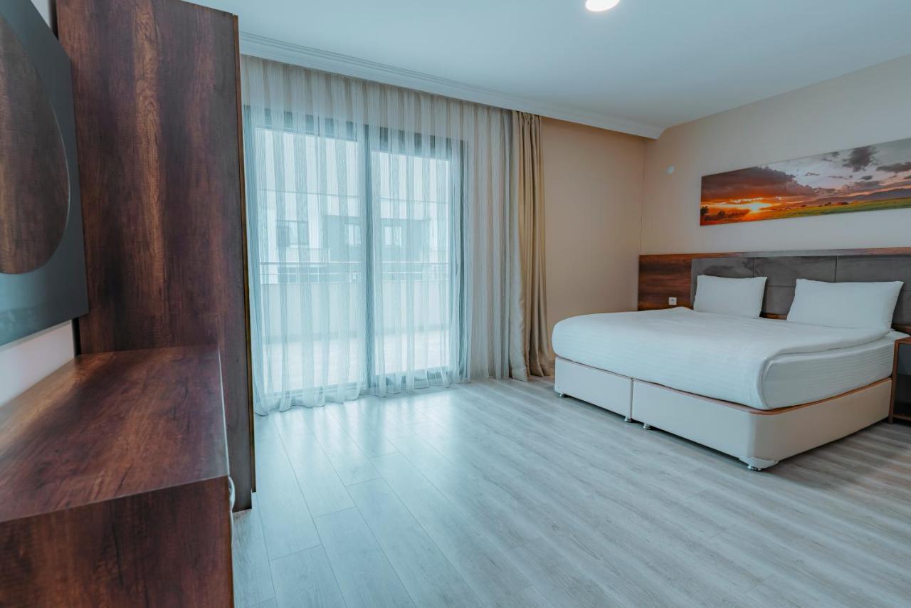 Empula Hotel & Residences ทรับซอน ภายนอก รูปภาพ