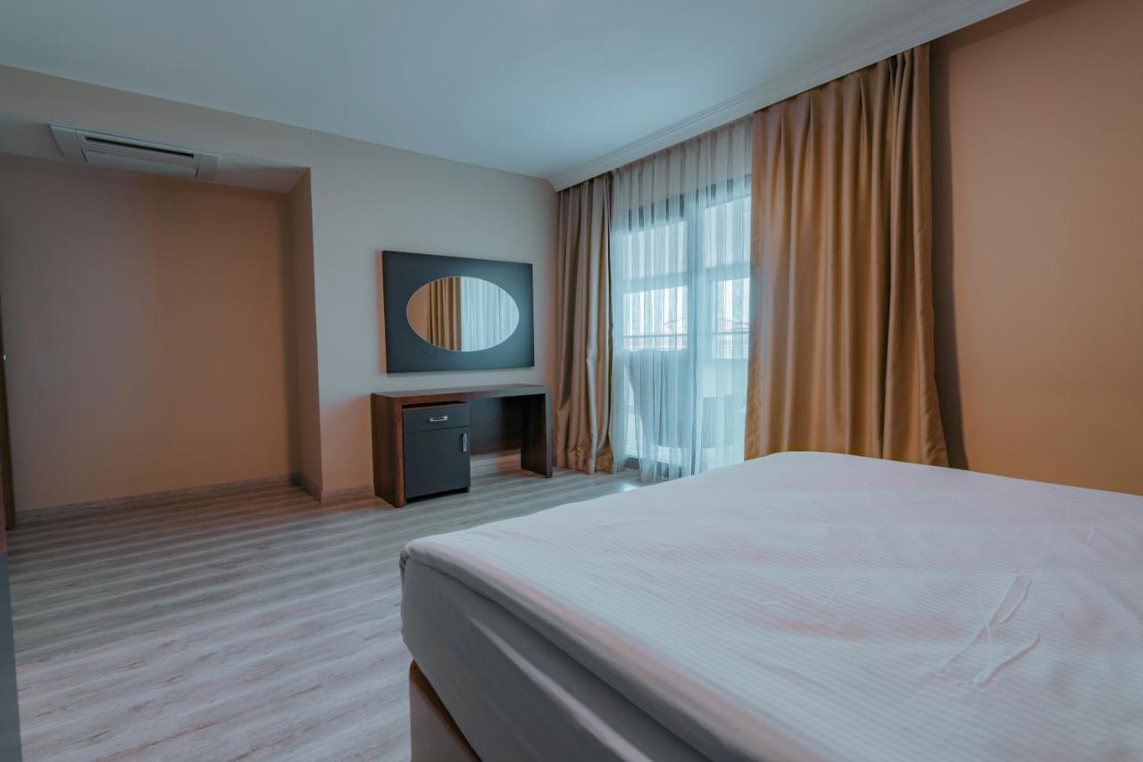Empula Hotel & Residences ทรับซอน ภายนอก รูปภาพ