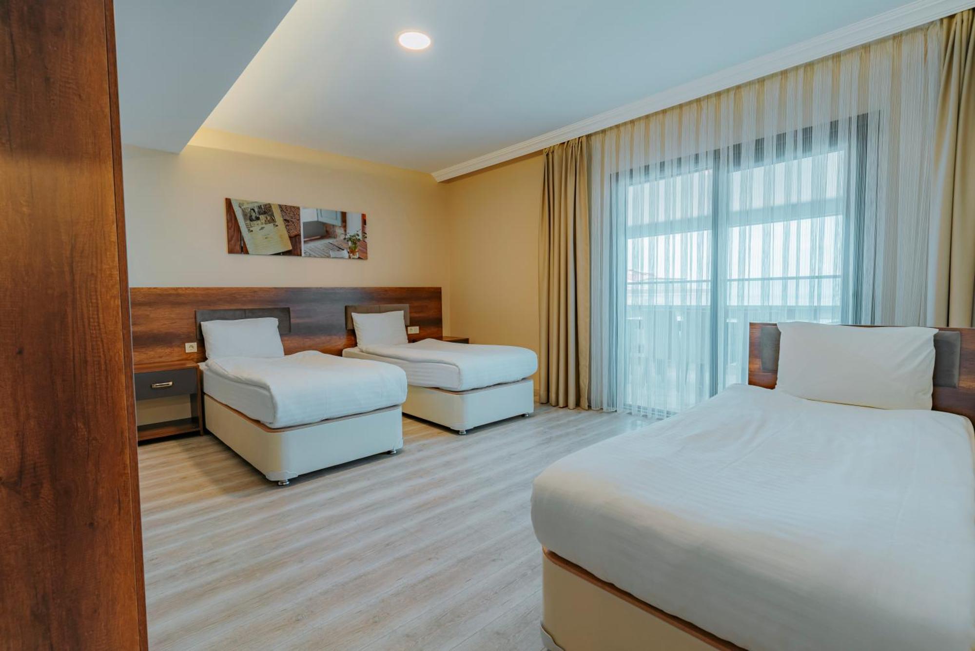 Empula Hotel & Residences ทรับซอน ภายนอก รูปภาพ